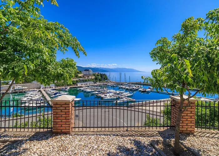 Palace Paulina 1b Lejlighed Novi Vinodolski